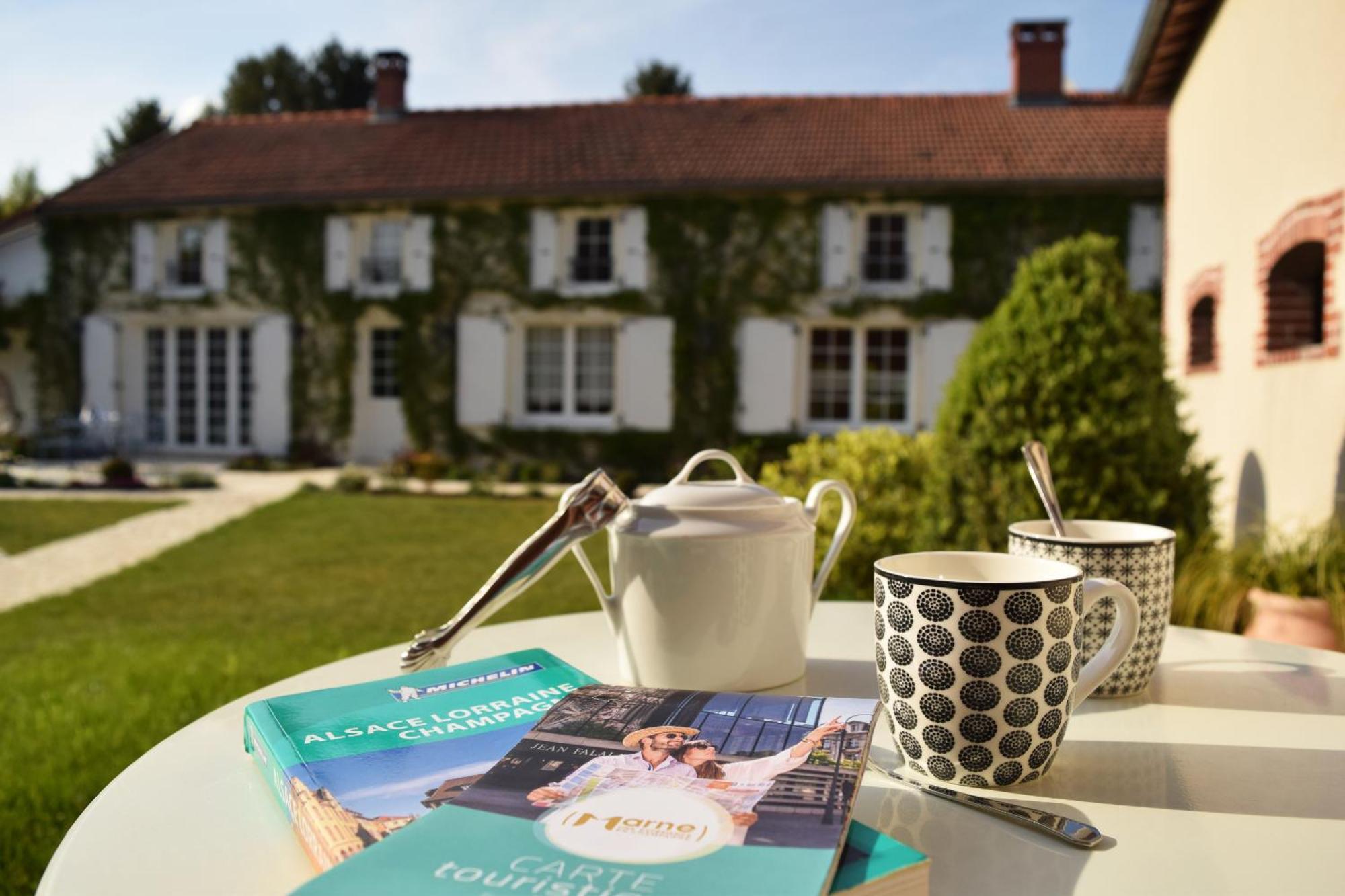Au Pre Du Moulin Bed and Breakfast Clamanges Eksteriør billede